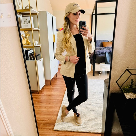 Meet the Posher - Lisa - Picture 5 of 6